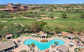 Exclusive-Walk To Golf, Shopping & Dining-King Bed N268